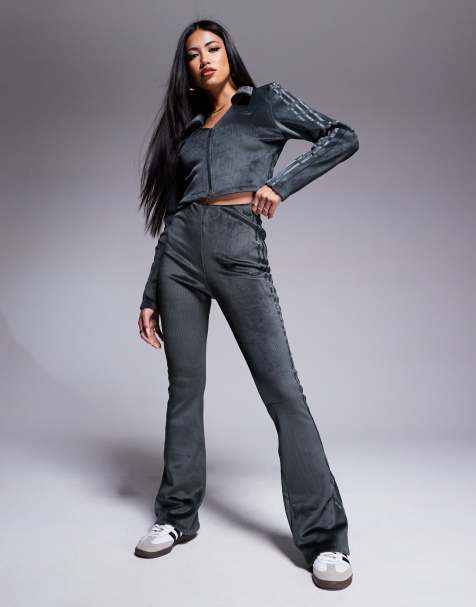 adidas Originals - Hyper-Femme - Geribbelde flare-legging in antracietgrijs - view 1
