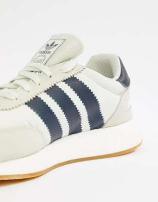 adidas b37947