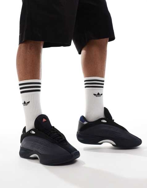adidas Originals IIInfinity 130 sneakers in black - view 1
