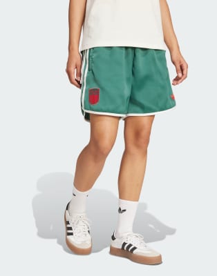 adidas Originals - Italy - Shorts in Grün