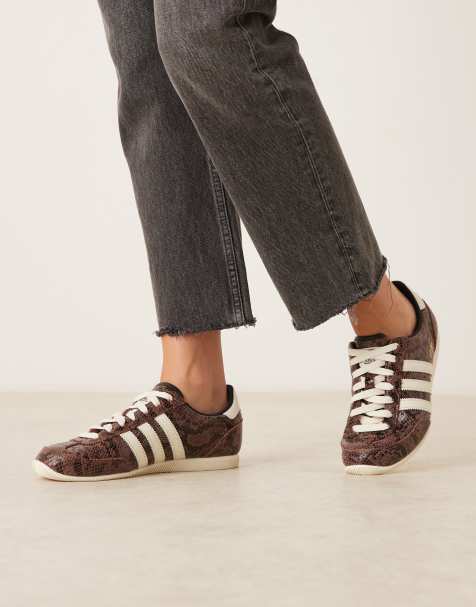 adidas Originals – Japan – Sneaker in Braun und Creme mit Schlangenprint - view 1