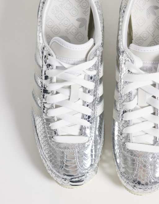 adidas Originals – Japan – Sneaker in Metallic-Silber mit Krokomuster , 2 von 5