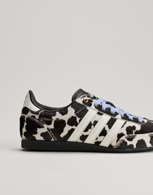 adidas Originals Japan Sneaker mit Kuhprint und babyblauen Schnürsenkeln, 3 von 7