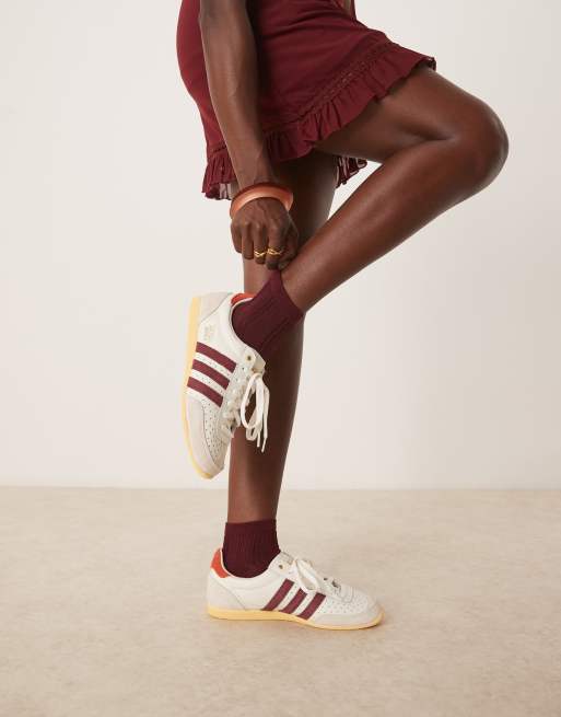 adidas Originals - Japan - Sneakers in wit en bordeauxrood