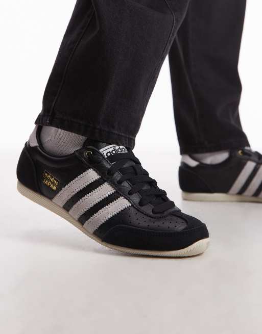 adidas Originals - Japan - Sneakers in zwart en wit | ASOS