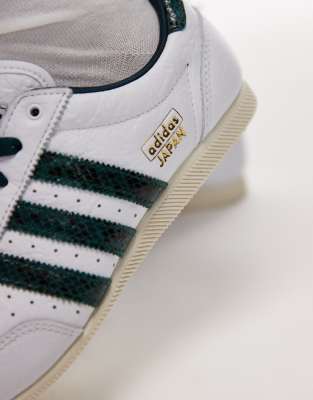 adidas Originals Japan trainers in white and green snake print - View 4