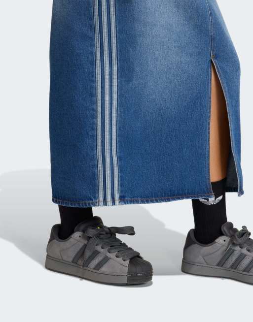 adidas Originals – Jeans-Bleistiftrock in Blau mit den drei Streifen, 3 von 4