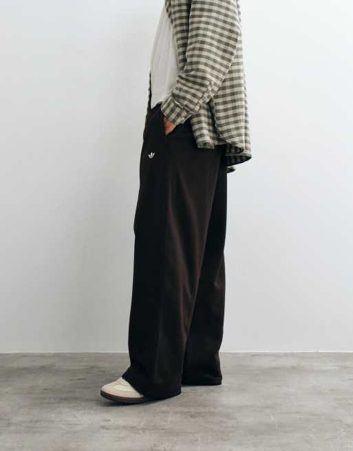 adidas Originals - joggers Essentials marrones, 2 de 5