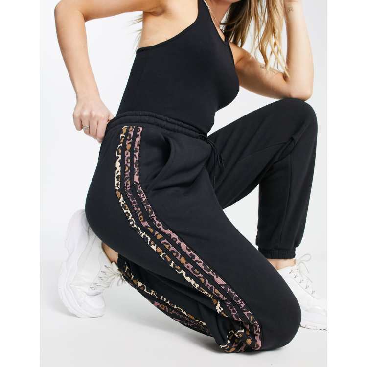 adidas Originals Leopard Luxe Leggings neri con tre strisce