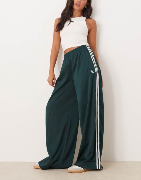 adidas Originals - joggers satinados de pernera ancha en verde - view 1