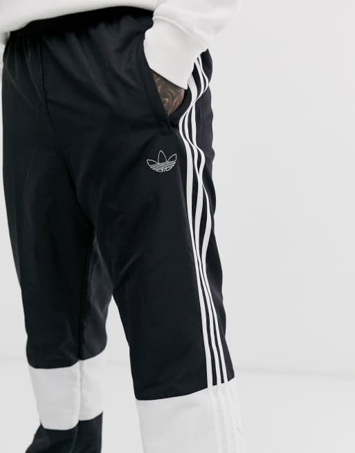 Adidas originals joggers with 2024 colour blocking in black