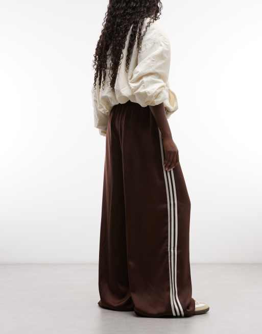 adidas Originals – Jogginghose aus Satin in Braun mit weitem Schnitt  , 5 von 5