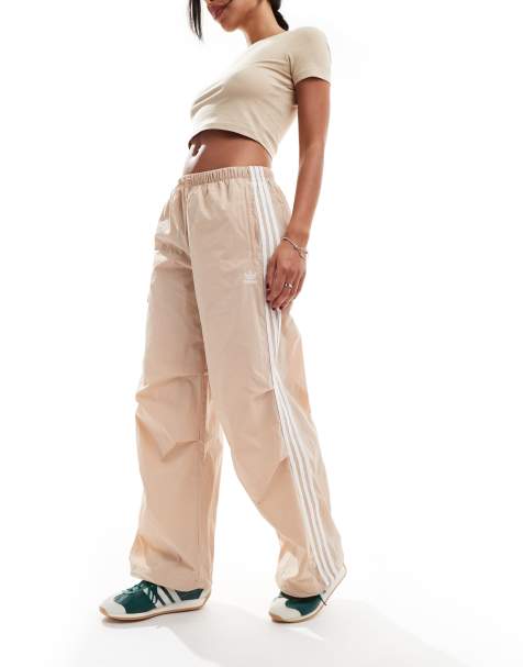 adidas Originals – Jogginghose in Beige mit den 3 Streifen - view 1