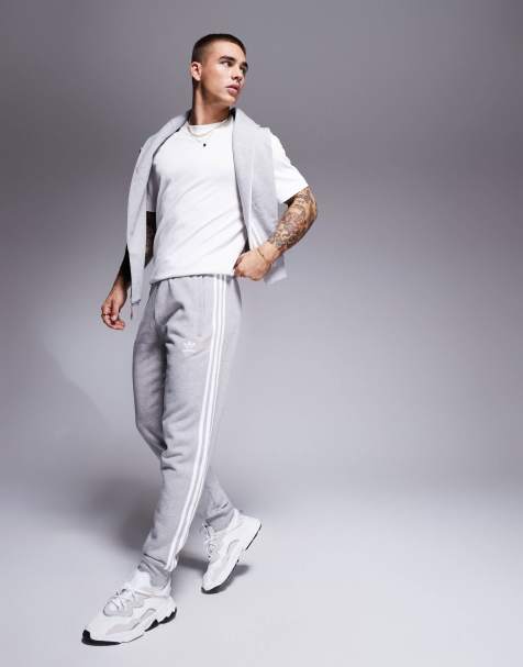 adidas Originals – Jogginghose in Grau mit 3 Streifen - view 1