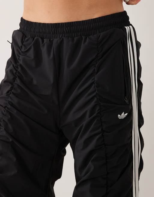adidas Originals Jogginghose mit Raffungen in Schwarz, 5 von 5