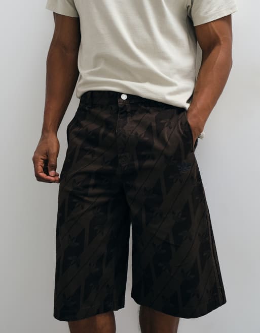 adidas Originals Jorts in Braun mit Monogramm, 2 von 5