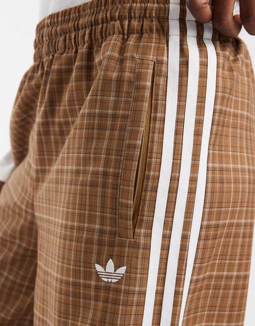 adidas Originals karierte Trainingshose in Braun, exklusiv bei ASOS, 5 von 5