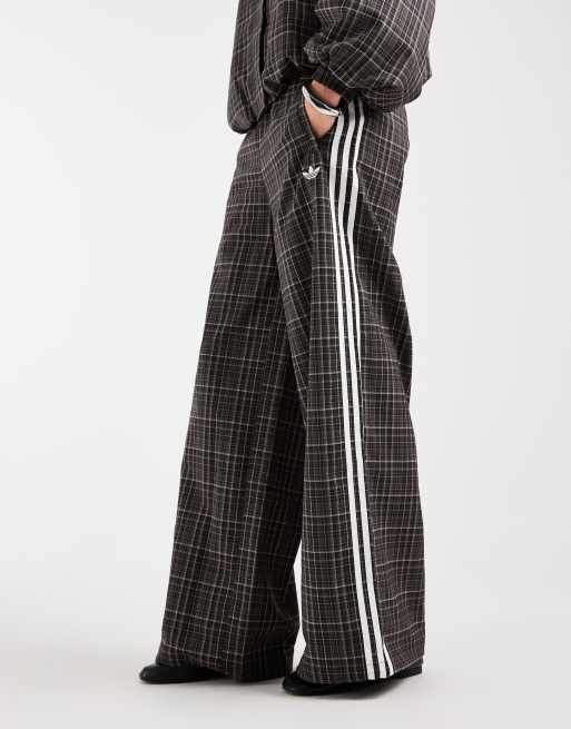 adidas Originals karierte Trainingshose in Nachtbraun, 3 von 5