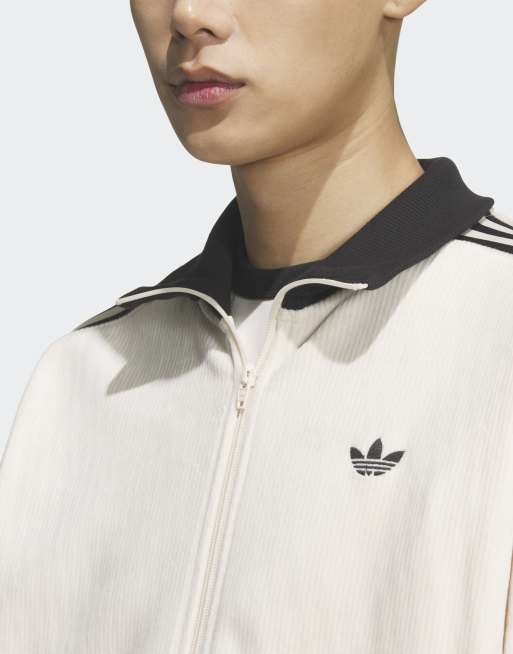 adidas Originals – Klassische Trainingsjacke aus Velours in Wonder-Weiß, 3 von 5