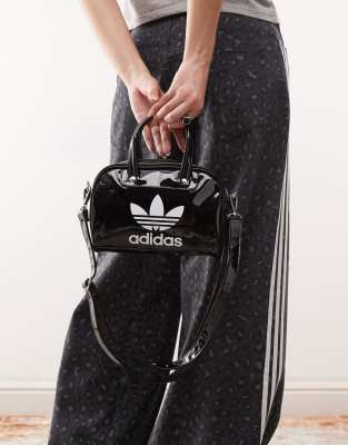 adidas Originals - Kleine Bowling-Tasche in Schwarz