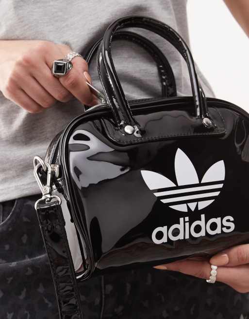 adidas Originals – Kleine Bowling-Tasche in Schwarz ASOS