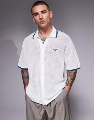 knit shirt in white