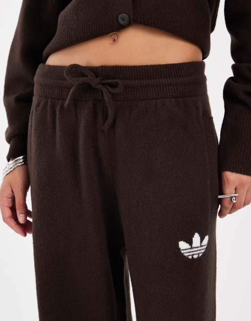 adidas Originals knitted trousers in brown, 4 of 5