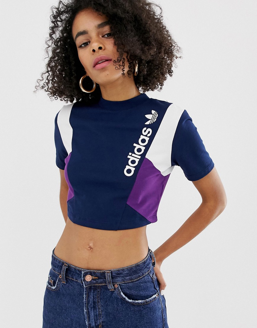 adidas Originals – Kort t-shirt med randlogga-Blå