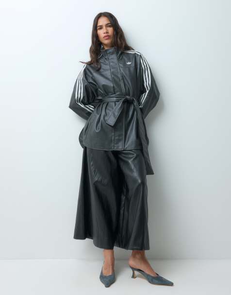 adidas Originals Kurtka z imitacji skóry w czarnym kolorze - view 1