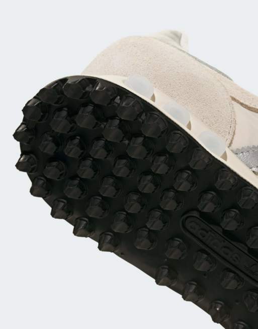 adidas Originals LA Sneaker in Hellbeige und Silber, 4 von 4
