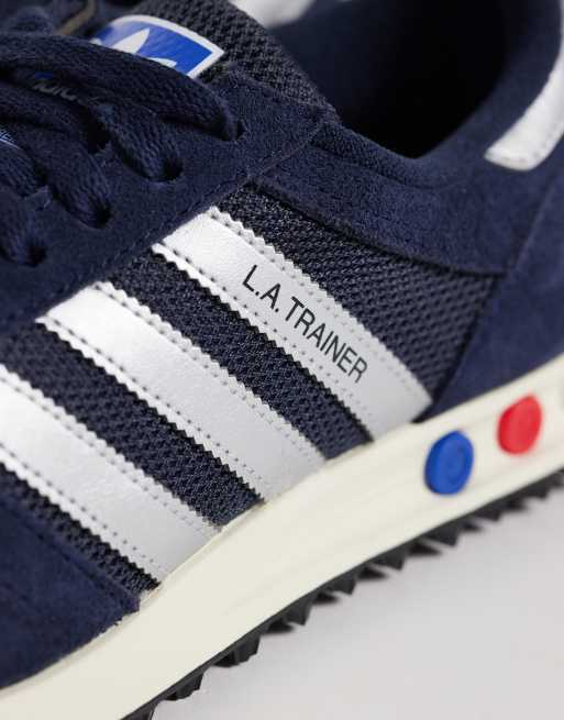 adidas Originals LA Sneaker in Marineblau und Silber, 4 von 5