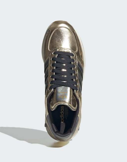 adidas Originals La trainer OG Sneaker in Gold-Metallic und Silber, 2 von 4