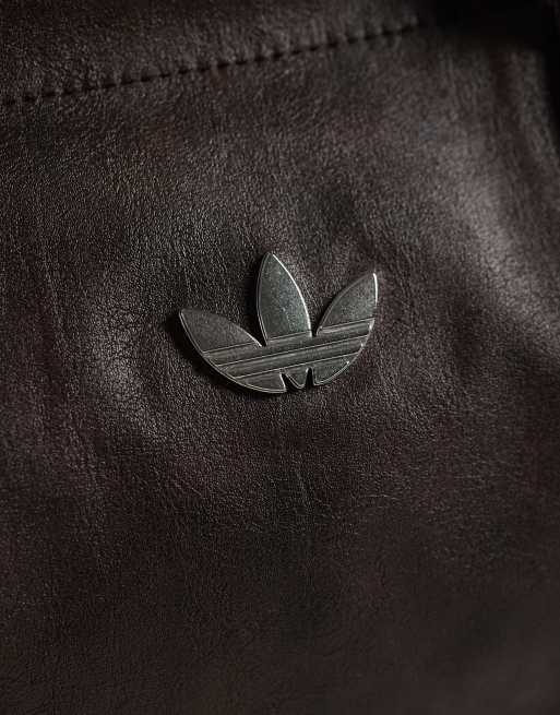 adidas Originals lange Schultertasche in verwaschenem Braun, 3 von 4