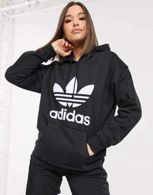 væske Halvtreds Mindst adidas Originals large Trefoil hoodie in black | ASOS