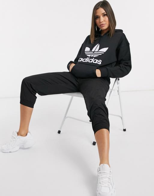 【おすすめ】adidas Originals Large Trefoil Hoodie adidas Originals large Trefoil hoodie in black | ASOS