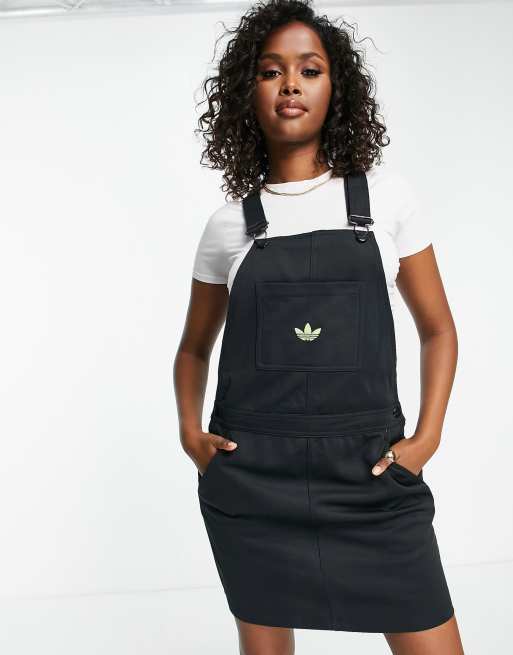 adidas Originals – Latzkleid in Schwarz mit Vichykaro-Logo