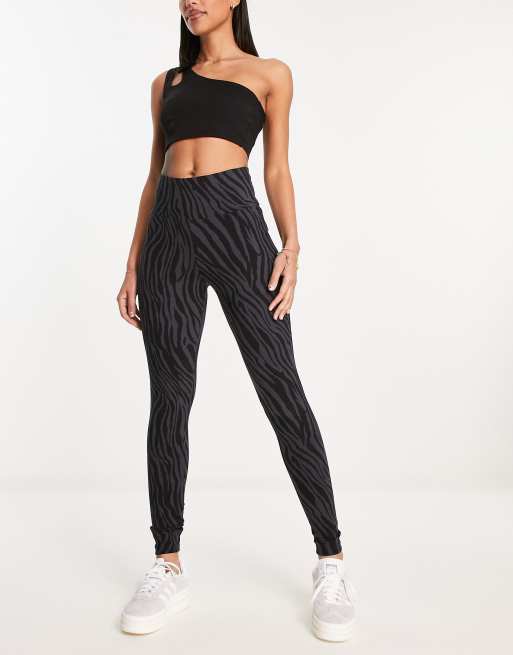 adidas Originals - Legging in zwarte en grijze zebraprint