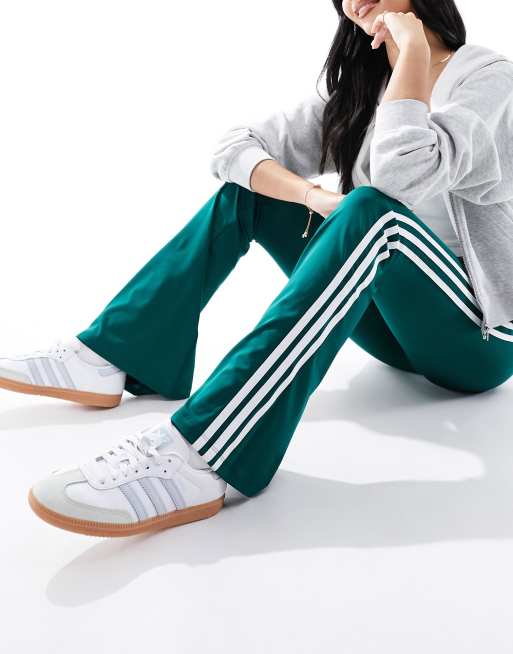 Leggins Adidas Donna Svasato A Zampa Bande Verticali Modello