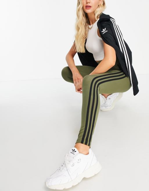 Correlaat Stadium Toeschouwer adidas Originals leggings in khaki | ASOS