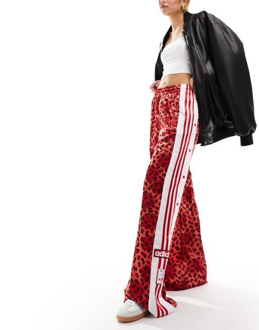 adidas Originals - Leopard Luxe adibreaks - Røde joggingbukser med gennemgående leopardprint