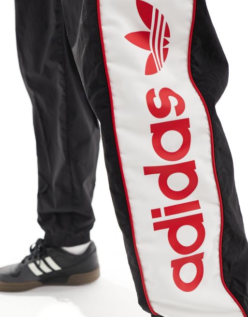 Adidas linear logo sales jogger pants