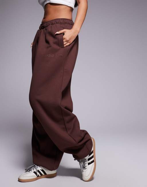 adidas Originals linear logo joggers in brown, 2 of 5