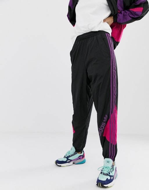 Adidas linear logo sales jogger pants