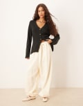 [adidas Originals] adidas Originals linear logo trackies in cream-White L Cream white