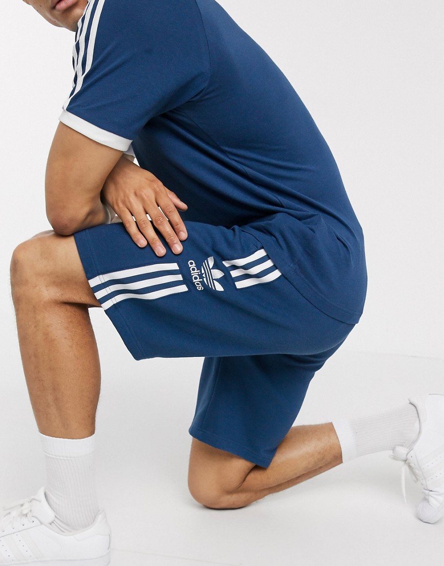 Adidas Originals – Lock Up – Marinblå shorts