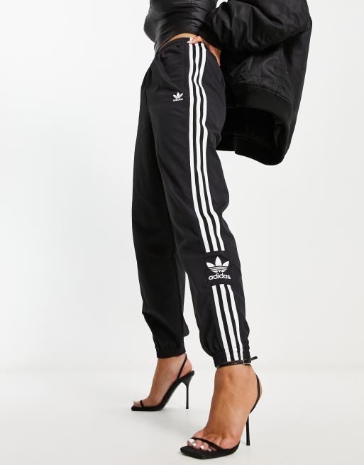 adidas Originals - Lock Up - Sorte træningsbukser med tre striber