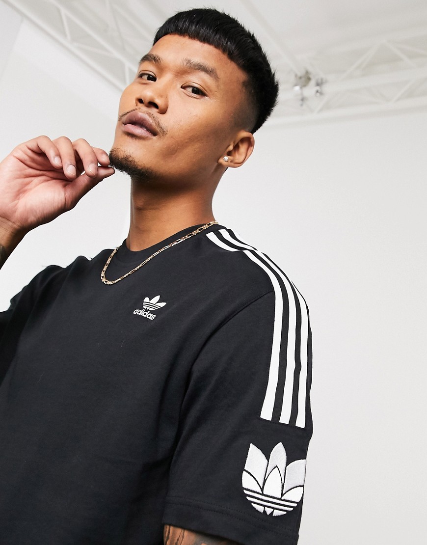 Adidas Originals – Lock Up – Svart t-shirt med treklöverformad 3D-logga
