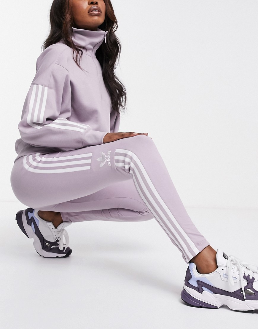 adidas Originals — Locked Up — Lyselilla leggings med adicolor logo
