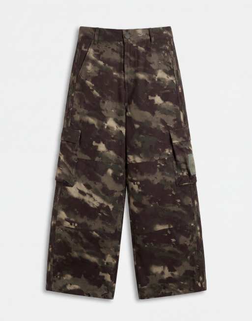 adidas Originals locker geschnittene Hose im Military-Muster, 6 von 9