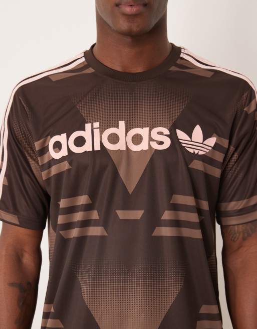 adidas Originals – Loose – Poloshirt aus Jersey in Aurora Coffee, 5 von 5